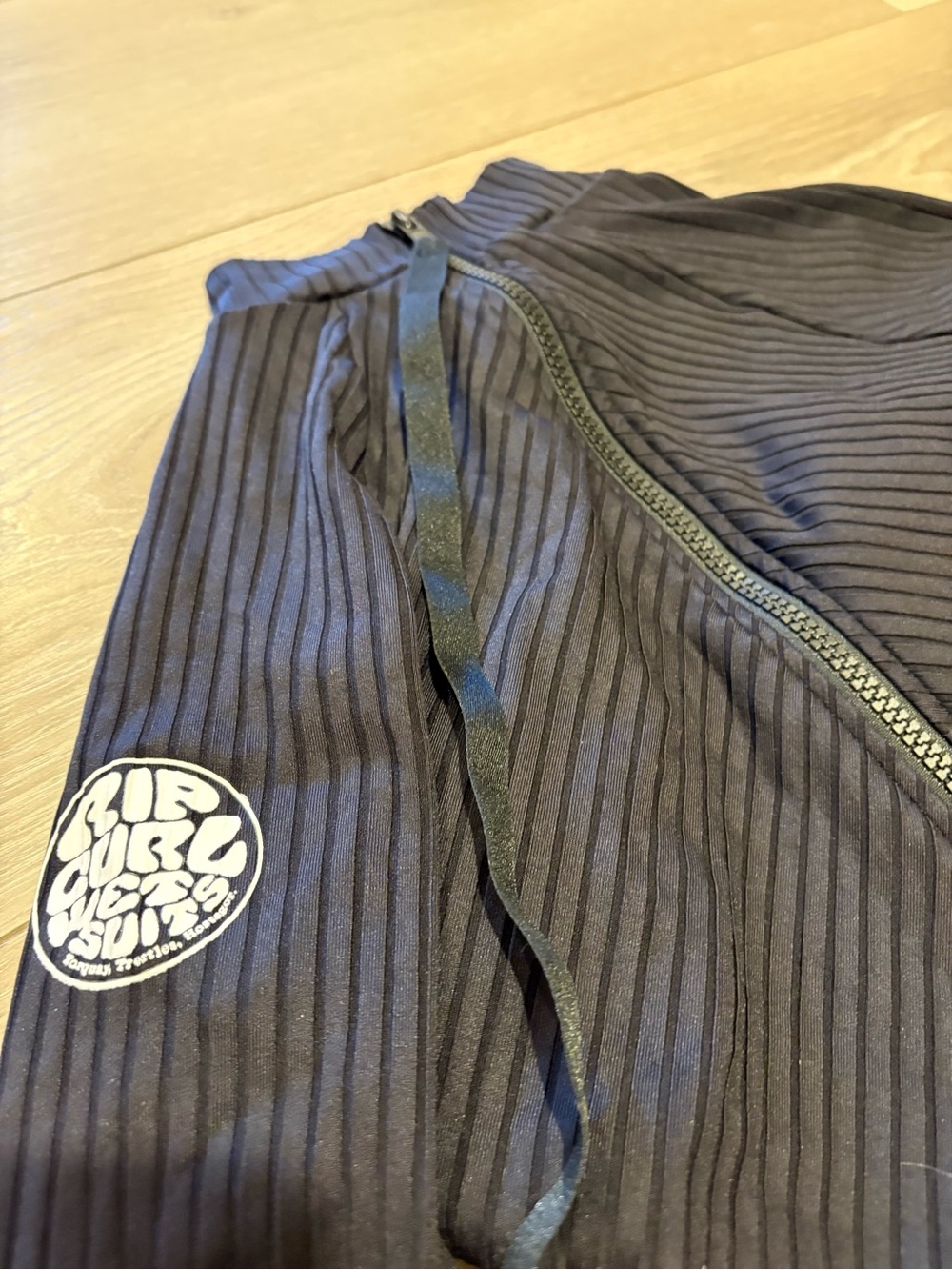 Rip Curl Black Long Sleeve One-Piece Swimsuit - Picture 10 of 13